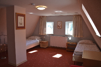 Das Schlafzimmer ldt zum Trumen ein.